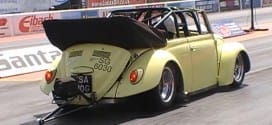 [Vídeos] ¿Un escarabajo dragster que alcanza los 250 km/h?