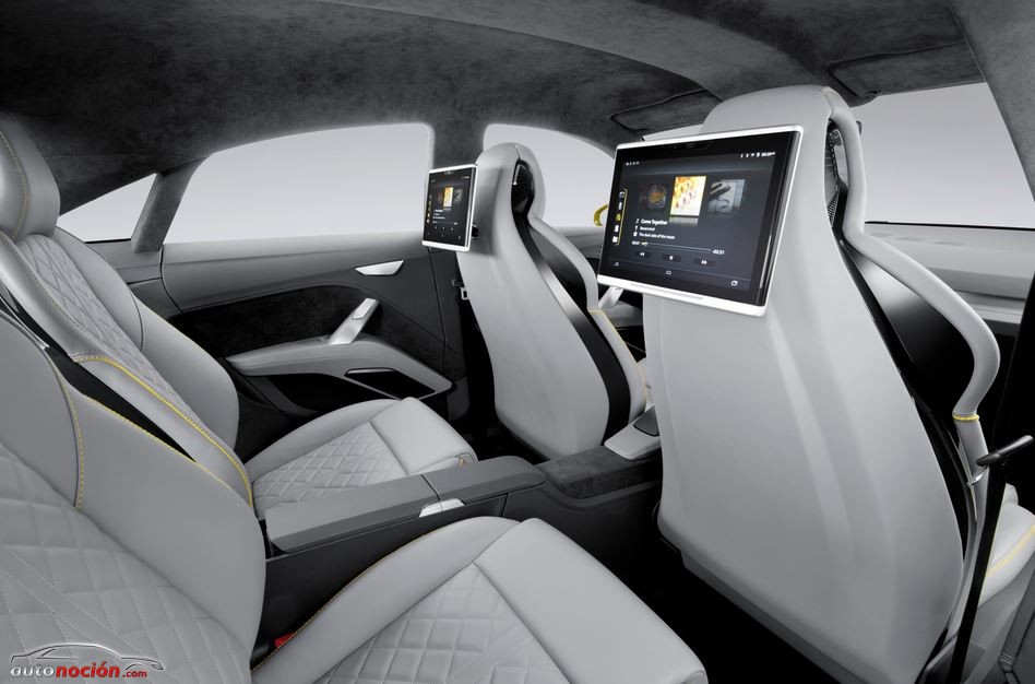 Audi-TT-Offroad-interior1.jpg