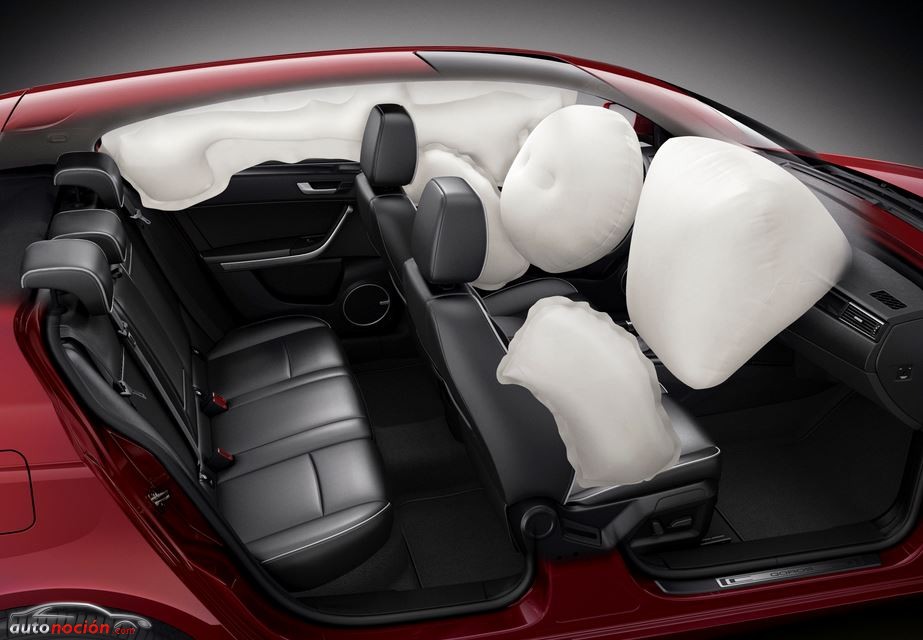 Qoros 3 Hatch airbag