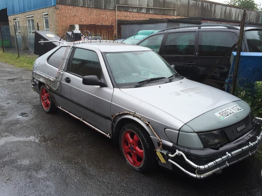saab-9-3-replica-delorean-1