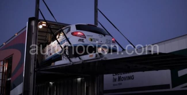 [Vídeo] Construyendo un Mazda2 B-Spec Race Car en 25 horas