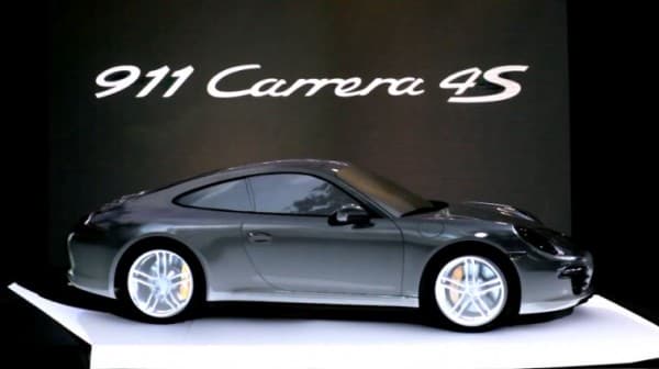 ¿Y si usamos un Porsche 911 Carrera 4S de pantalla?