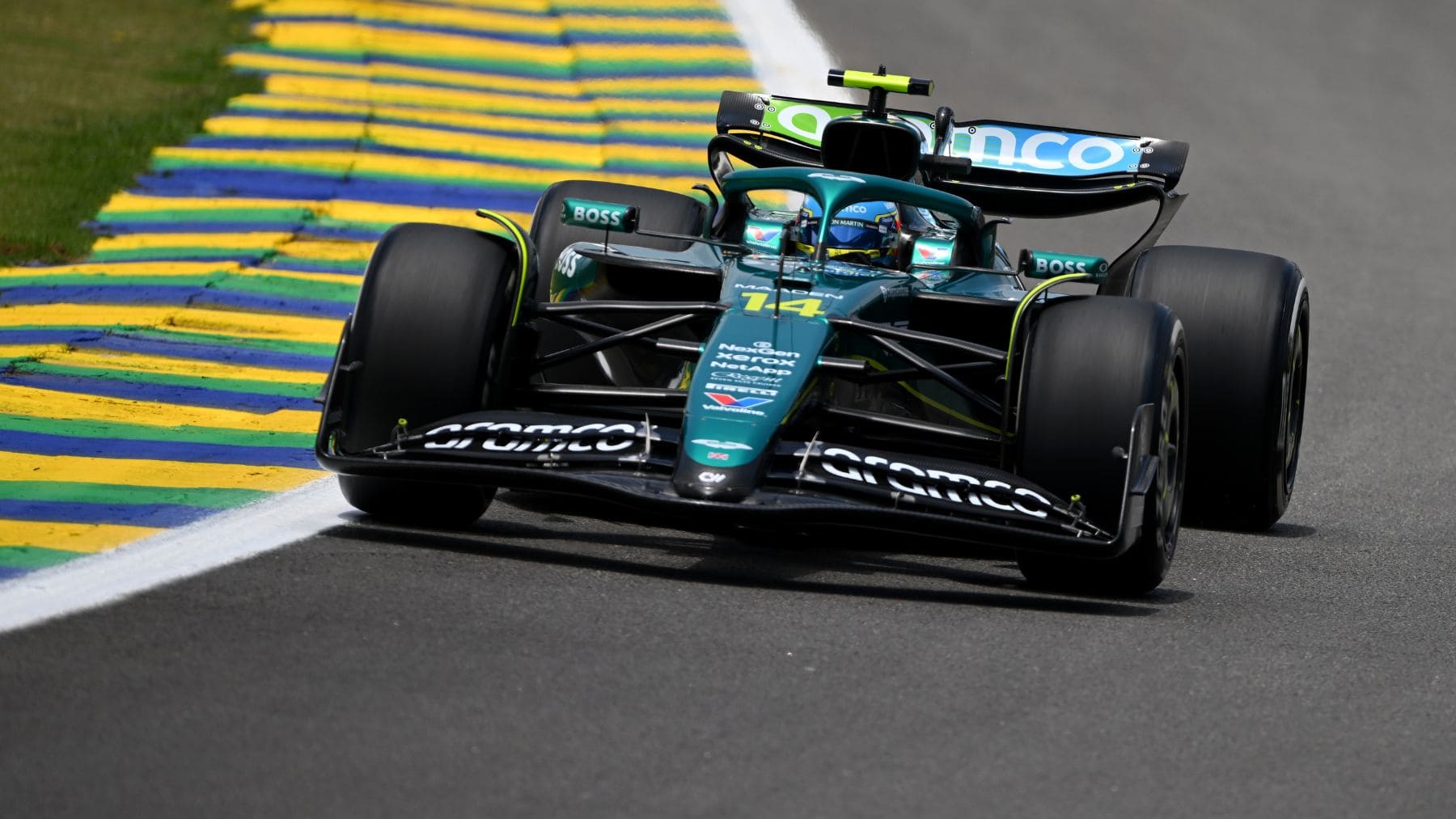 Aston Martin y Alonso no van a usar el AMR26 definitivo durante los test: «Este coche no va a ser nada igual al que llegue a Melbourne»