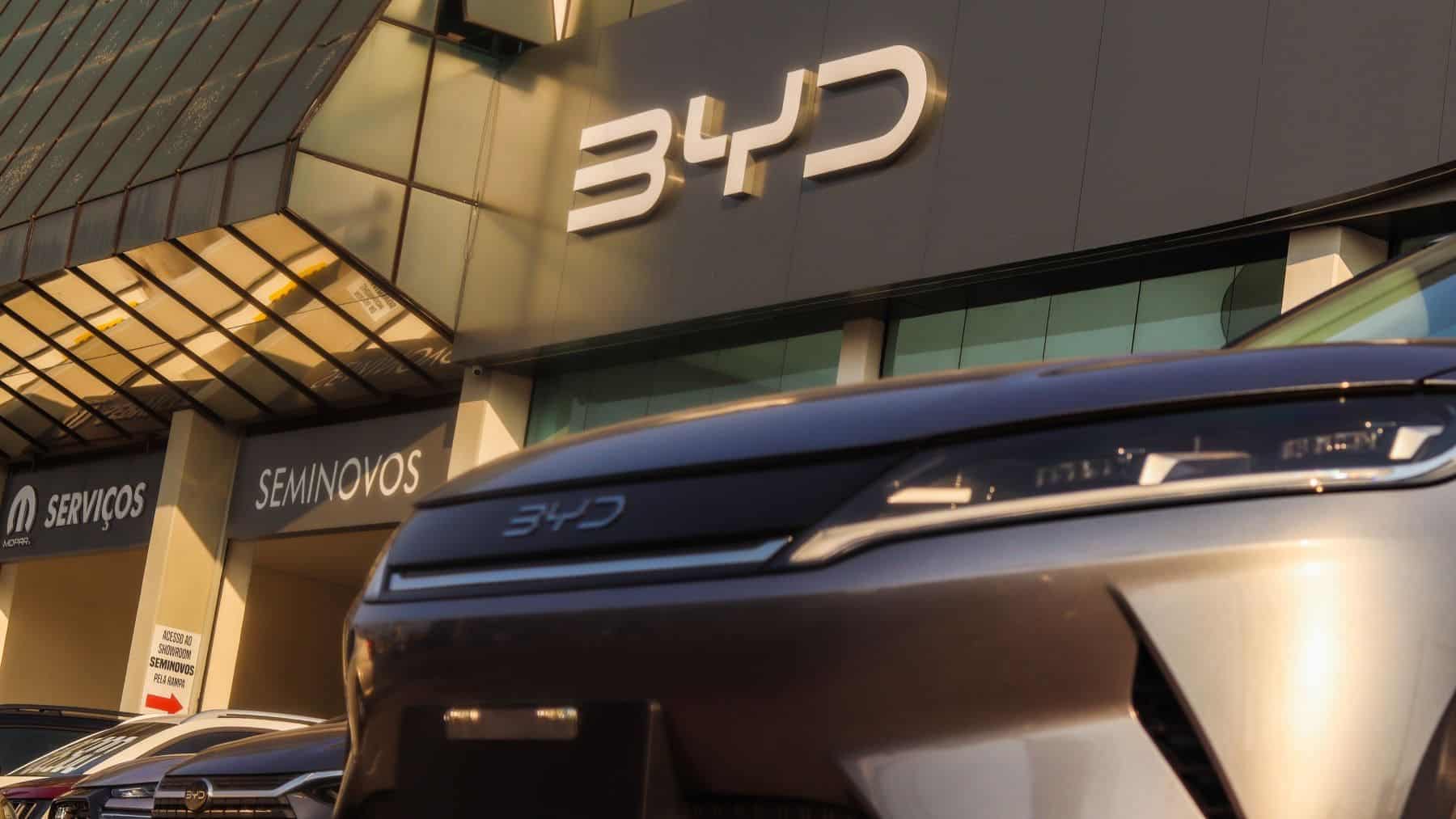 BYD ya prepara el ‘PHEV imposible’: quiere humillar a Europa con un nuevo híbrido enchufable… con autonomía de eléctrico