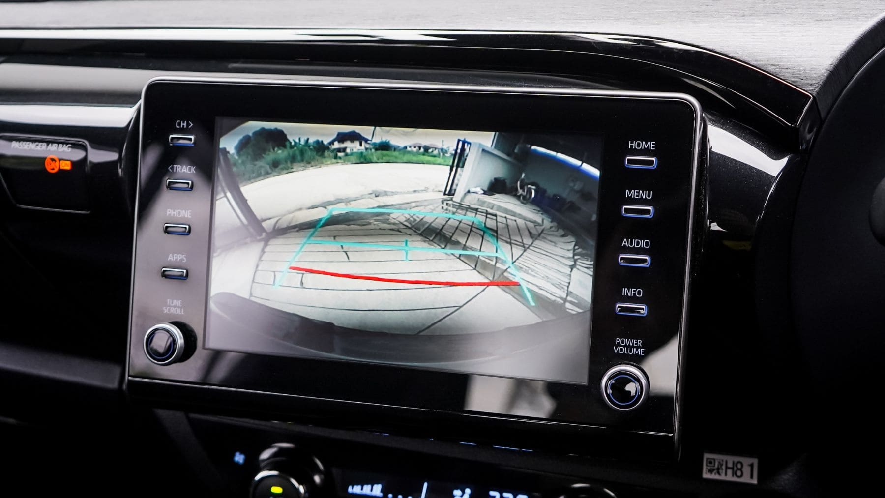 ¿Coche viejo y sin pantalla? Conviértelo en premium por menos de 100€: CarPlay o Android Auto y aparca sin sufrir