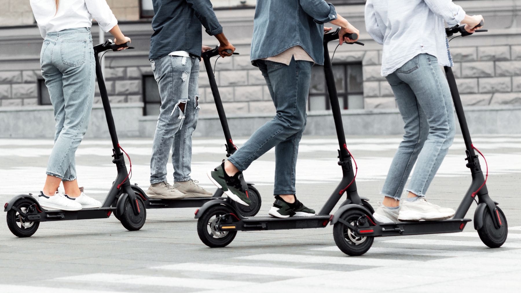 Confirmado: esta es la lista de patinetes eléctricos que ya deben registrarse y tener seguro (y los que aún se libran)