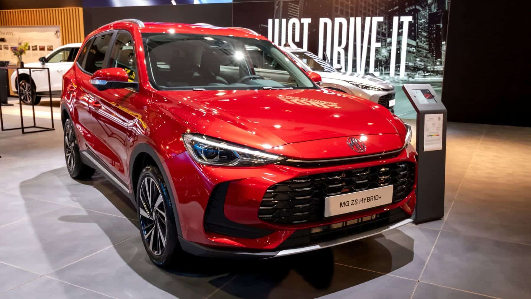 Media España quiere comprar un SUV sí o sí. Estos son los más baratos en 2026 (hay un chollo desde 16.340 € y no es un Dacia)