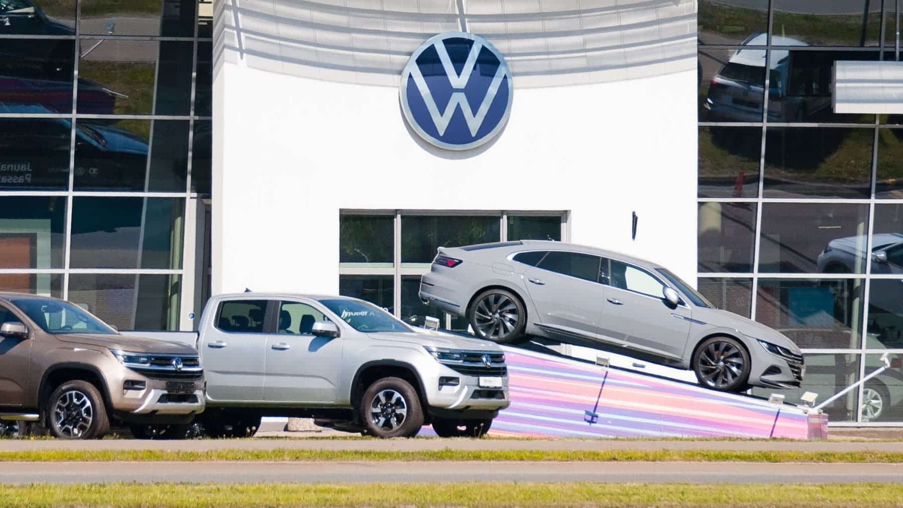 Europa dicta sentencia y es el principio del fin de la gasolina: más híbrido, más eléctrico… y Volkswagen ganando a todos