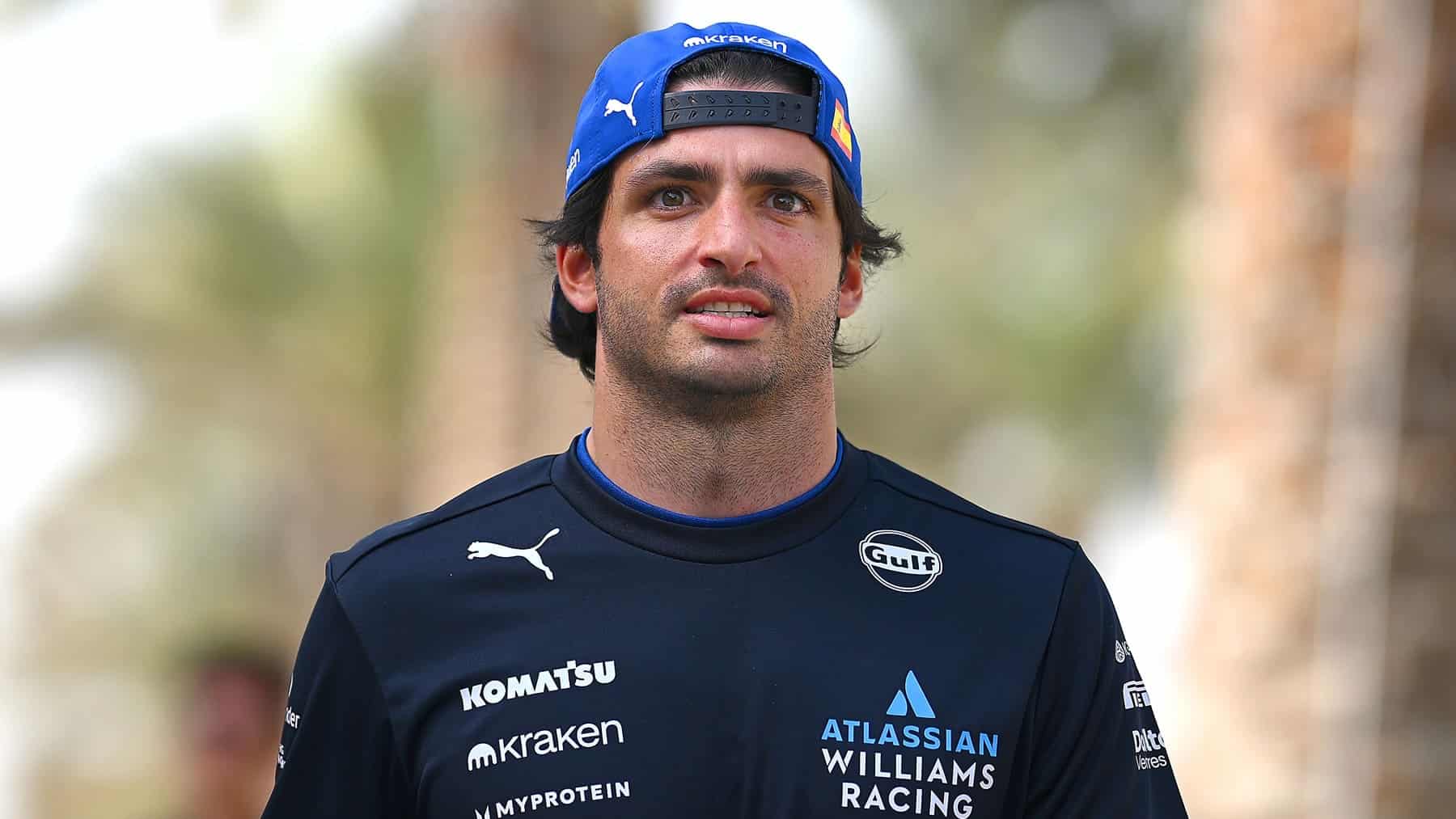 Carlos Sainz cierra filas con Williams ante el retraso del FW48