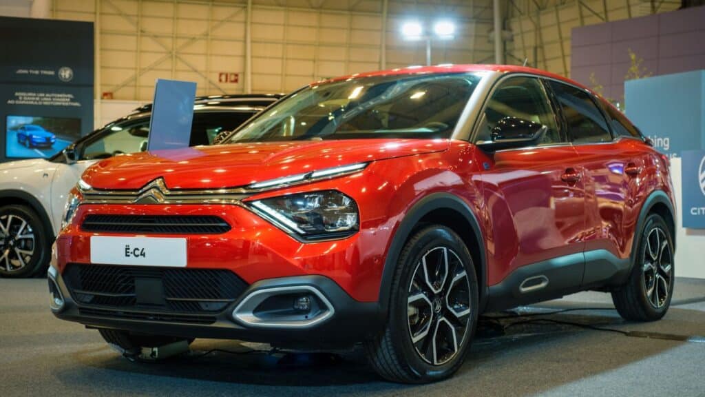 Ni MG ni BYD: este compacto ‘estilo SUV’ se fabrica en España, tiene etiqueta ECO y cae a 20.000 €