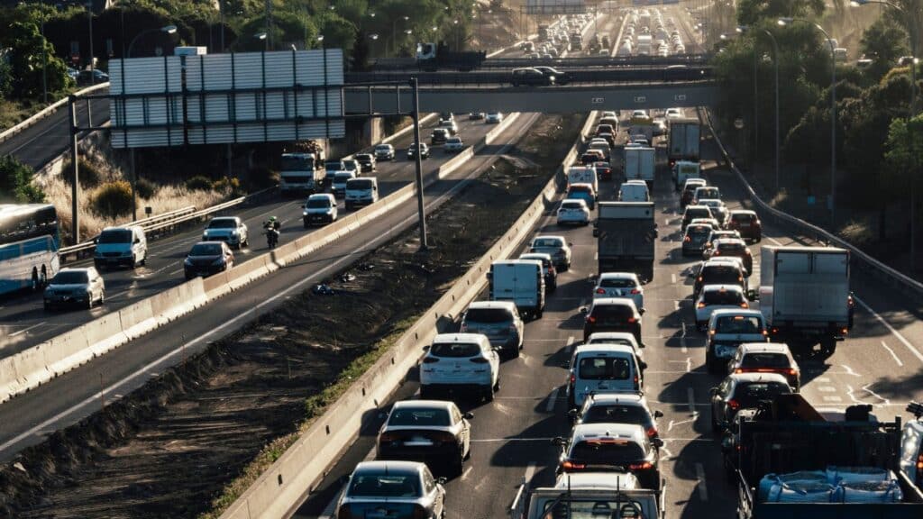 ¿Son más peligrosos los coches eléctricos que los de combustión? Este estudio zanja el debate por fin (de momento)