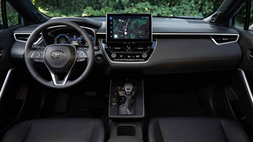 Este nuevo SUV híbrido de Toyota con etiqueta ECO gasta 5 l/100 km, tiene 178CV… y ahora cuesta 4.500 € menos