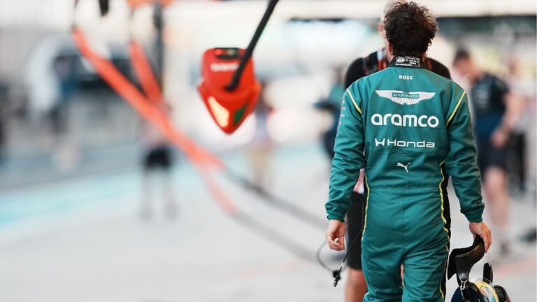 Alonso se va de Bahréin y no se volverá a subir al AMR26 hasta Australia: todavía cree que pueden encontrar soluciones