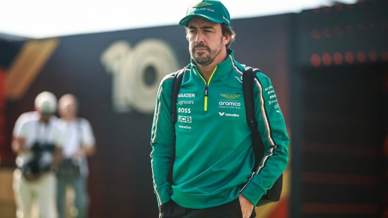 Alonso abre una puerta a la esperanza para su futuro en F1. Esta es la fecha en la que todo podría cambiar: «Queda mucho partido»