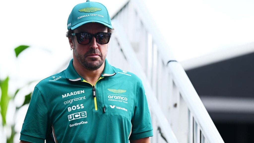 El AMR26 tiene un problema… y no se solucionará en Australia: Alonso confirma las peores sospechas