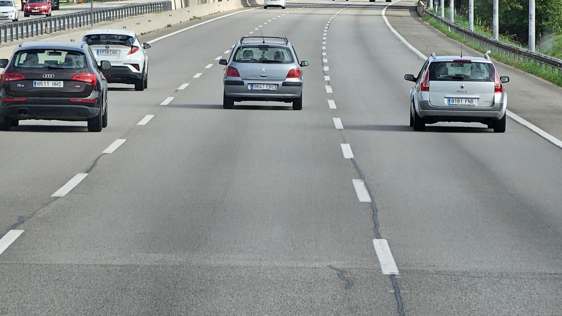 Cambios de la DGT en 2026: estas son las normas que ya te afectan desde febrero… y las que van a cambiar la forma de circular este año