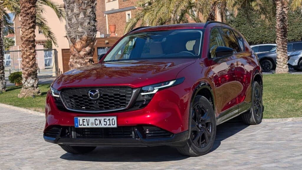 Mazda anuncia el nuevo CX-5 2026 y es toda una locura: más grande que el RAV4, más maletero, etiqueta ECO… y por menos de 30.000€
