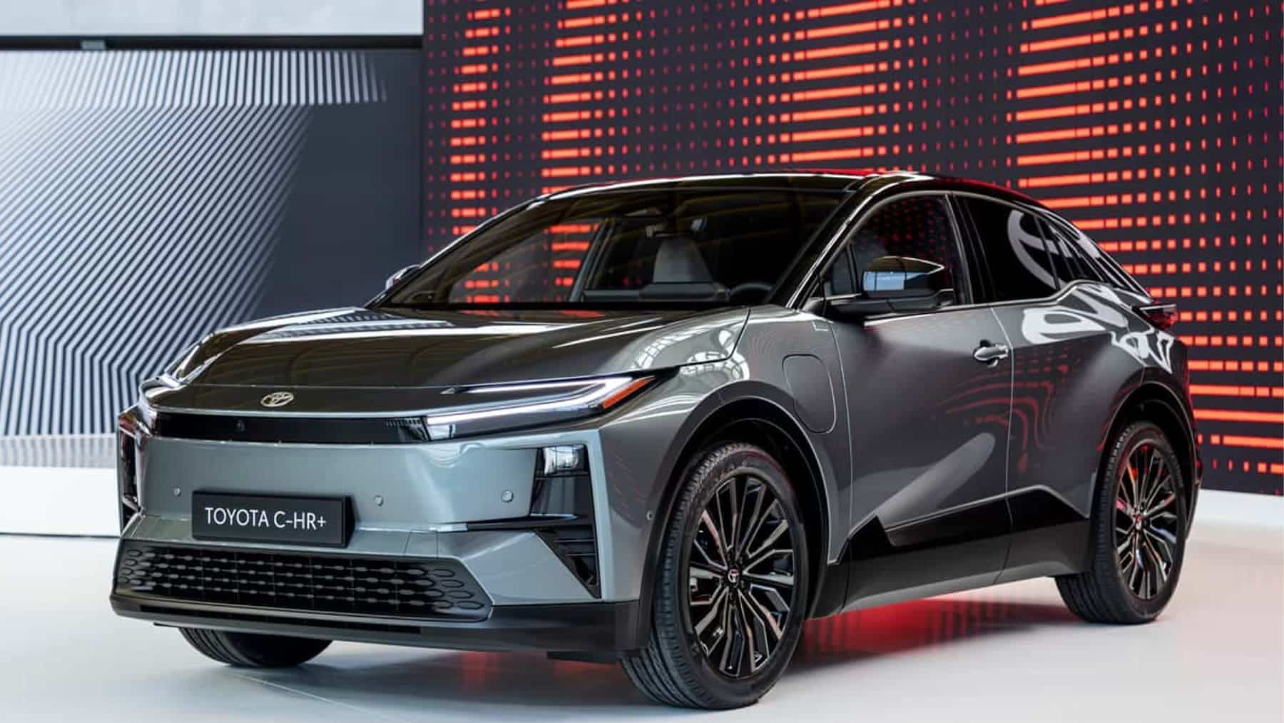 Mientras España espera al CUPRA Raval y al VW ID.Polo, Toyota responde con un eléctrico que ya puedes comprar: 609 km, 343 CV… y 36.500 €