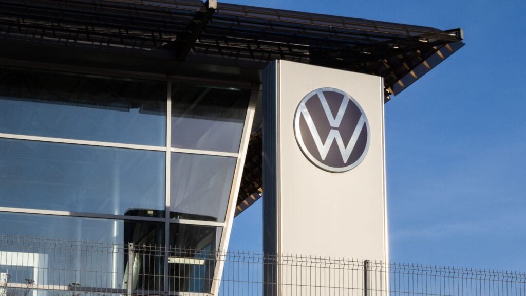 Volkswagen cambia las reglas en los coches eléctricos: confirmado el APP550 que gasta un 20% menos y empuja muchísimo más