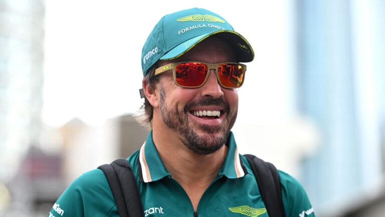 Aston Martin pasa al ataque en Bahréin: Fernando Alonso y Honda ponen las cartas sobre la mesa con el AMR26