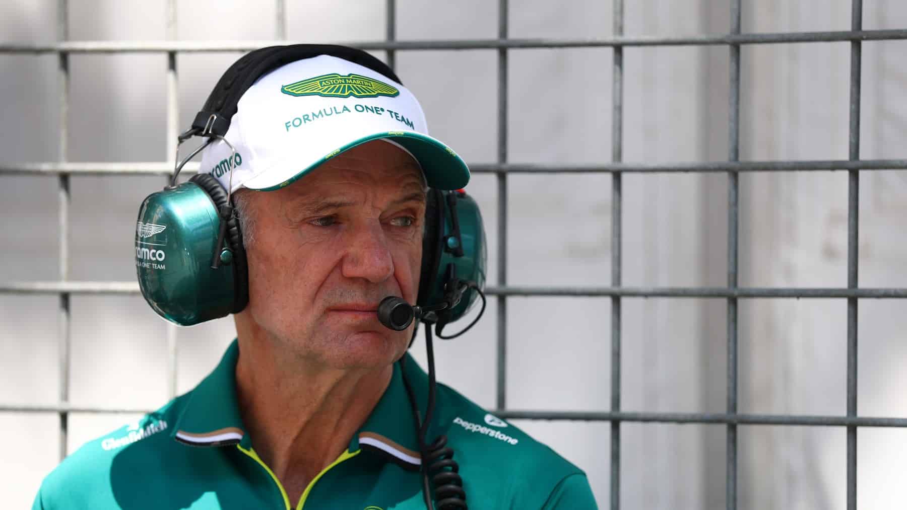 Williams se rinde a Newey y a su nuevo AMR26: «Pone las cosas en lugares que no deberían estar»