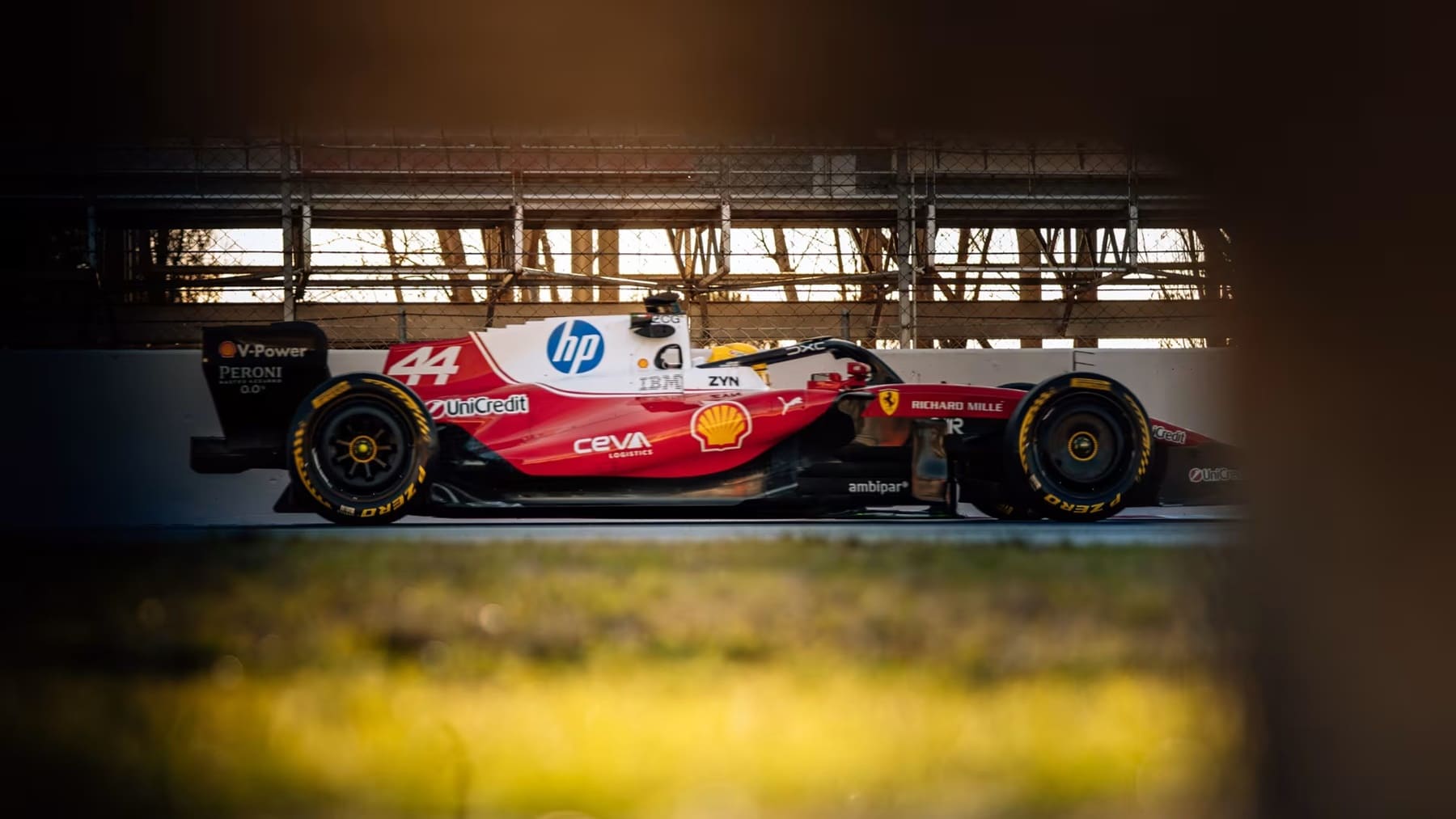 Ferrari y Mercedes confirman las referencias mientras Alonso esconde el secreto de Newey