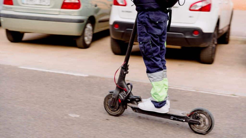 La DGT admite posibles colapsos en el registro de patinetes: qué hacer si te han cobrado y no tienes resguardo
