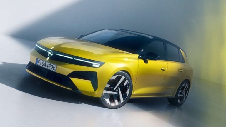 Mientras España se llena de SUV chinos, Opel responde con el Astra Electric: hasta 454 km y desde 32.900 euros… pero hay un problema