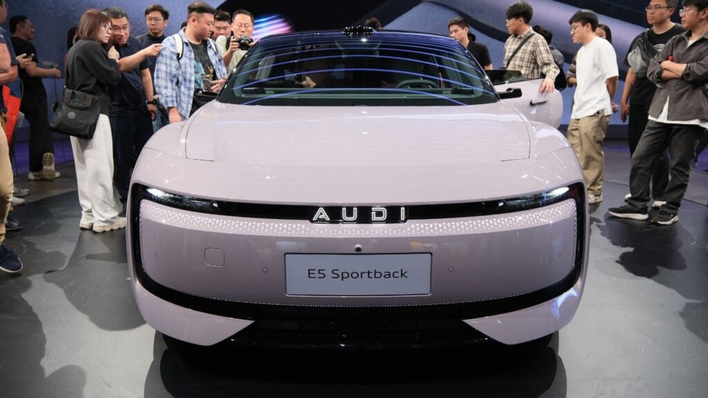 Audi se desnudó por completo con su eléctrico chino. Con 605 ventas en enero, el problema no es el coche: son Tesla y Xiaomi