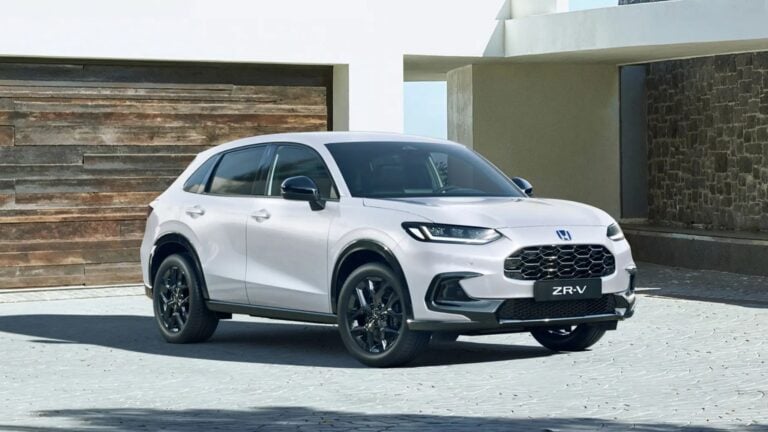 Ni Toyota ni MG: este es el SUV híbrido japonés que quiere agitar el mercado en España con etiqueta ECO y una cuota de 225 €/mes