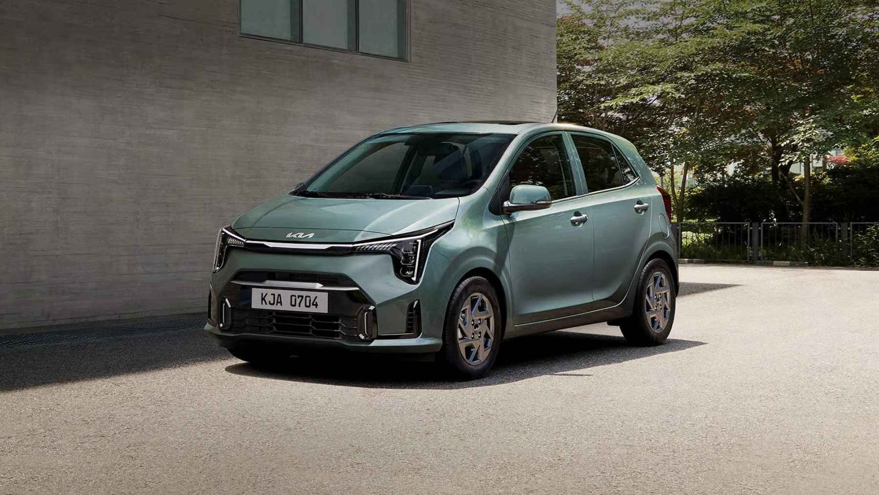 No corre mucho, no tiene etiqueta ECO y cuesta 3.500 € más que un Fiat… pero el Kia Picanto sigue vendiendo en España y tiene una explicación