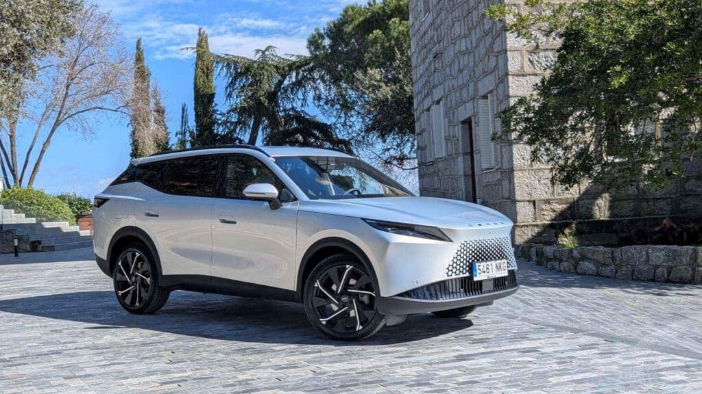 España se ha obsesionado con el Tucson y el Sportage… y Omoda responde con un híbrido enchufable de 200 CV y 90 km eléctricos por 32.990 €