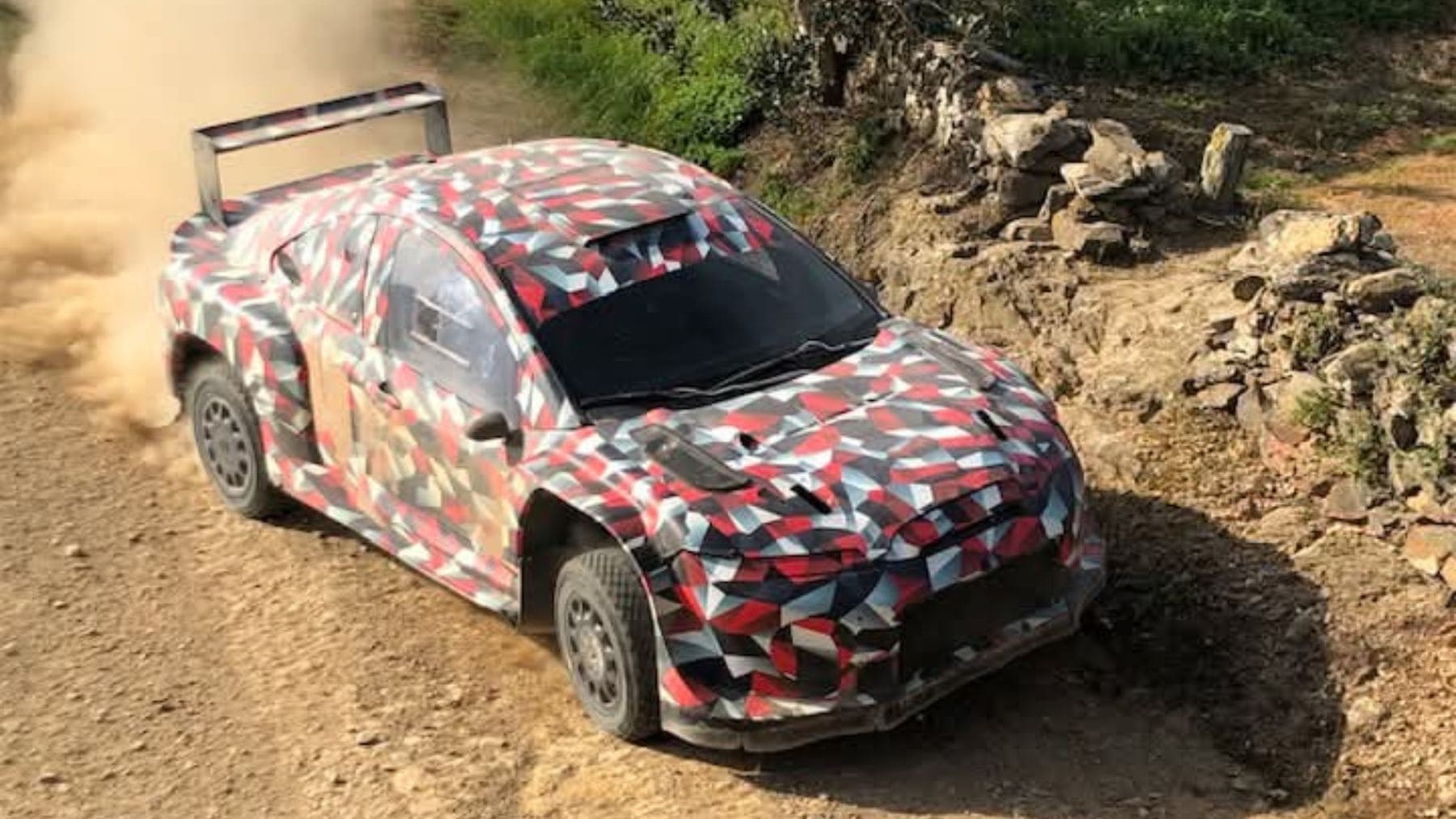 Mientras España esperaba un nuevo Supra, Toyota responde con un coupé 2.0 turbo de más de 400 CV… y se llamará Celica