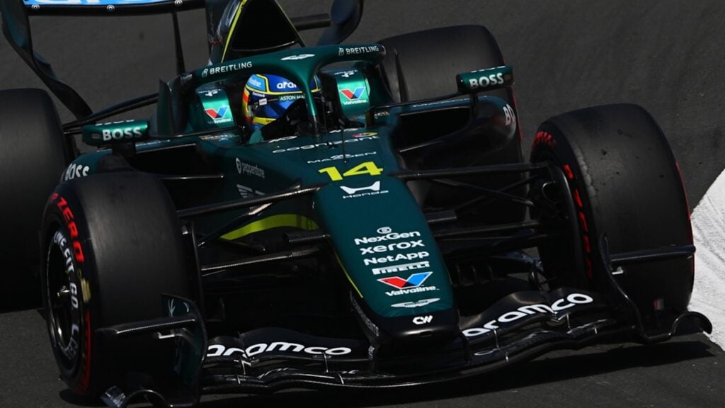 Alonso no puede con el motor Honda en China y su Aston Martin sigue sin correr