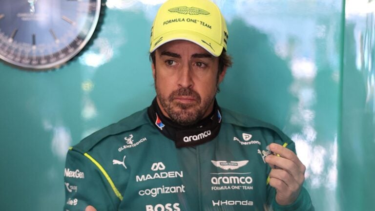 Alonso solo tiene «medio motor» para la carrera