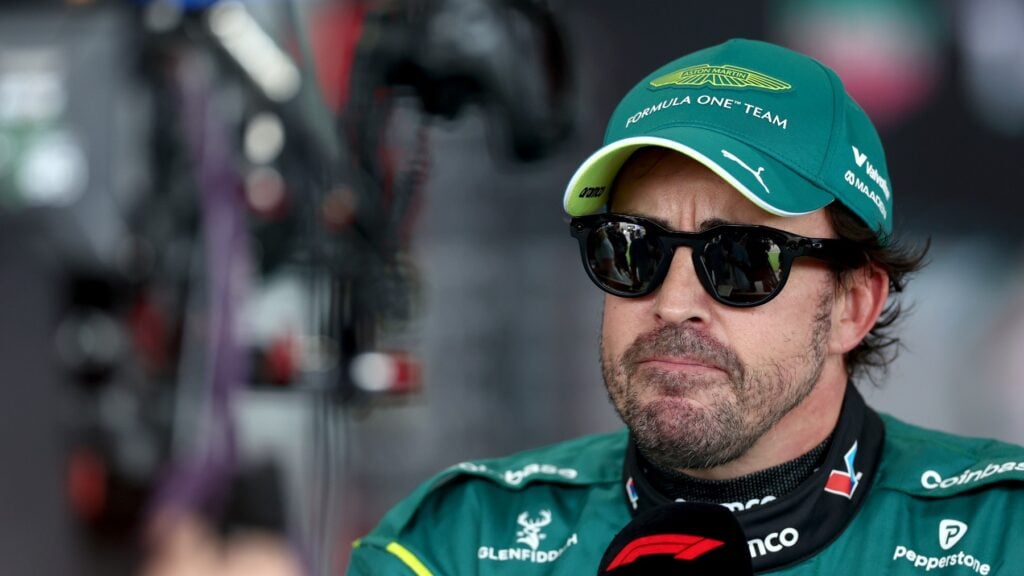 Alonso saca optimismo de su P17: «Hay un gran potencial, podríamos estar en el top diez fácil»