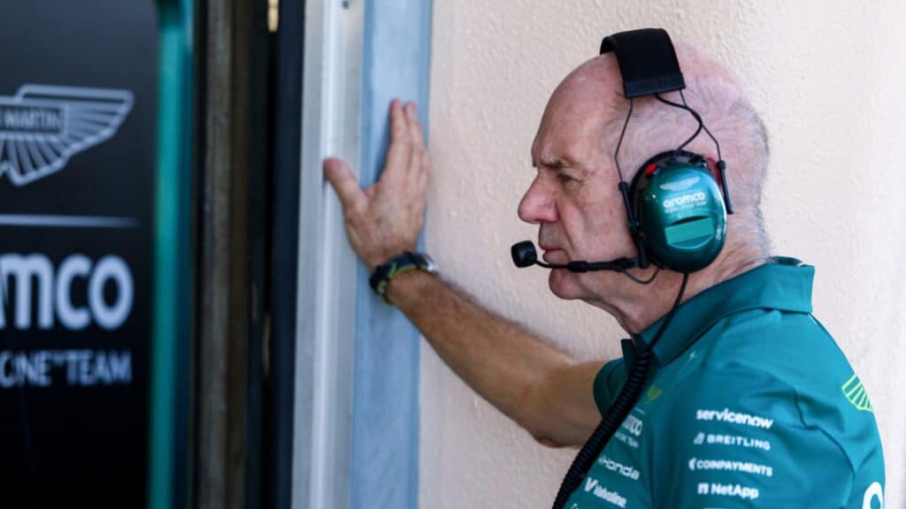 Newey confirma lo peor: «Estamos restringidos en el número de vueltas que podemos dar en carrera»