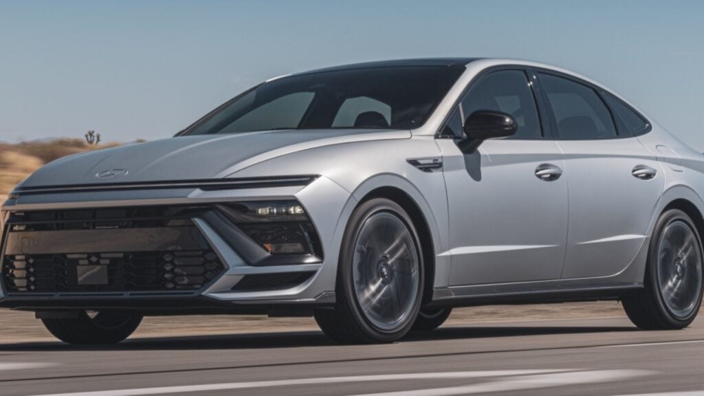 En Corea, un Hyundai Sonata cuesta 16.870 euros y un Grandeur 22.150 euros. En España no los venden y la culpa lo tienen los SUV