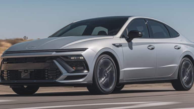 En Corea, un Hyundai Sonata cuesta 16.870 euros y un Grandeur 22.150 euros. En España no los venden y la culpa lo tienen los SUV