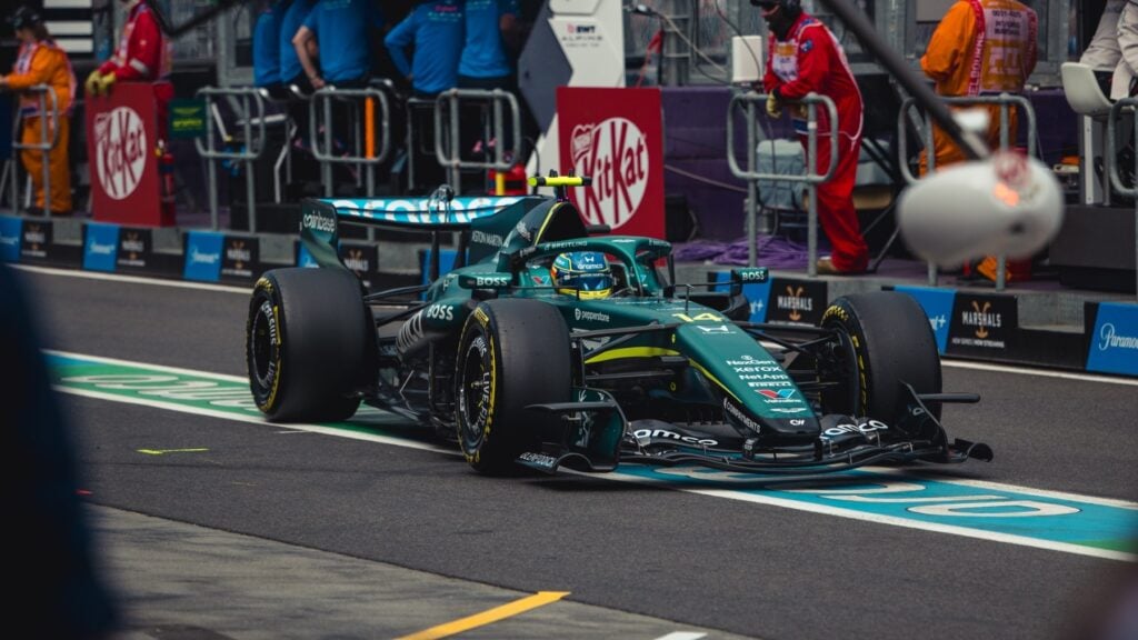 El motor Honda de Fernando Alonso tiene 100 CV menos que Mercedes