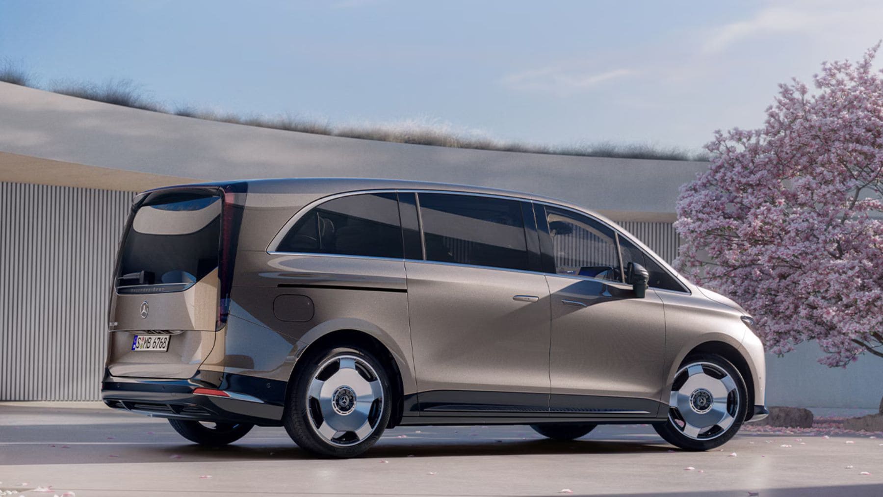 5.000 empleos en Vitoria, 700 km de autonomía y carga de 320 km en 15 minutos: la furgoneta eléctrica más avanzada de Europa la fabrica Mercedes en España