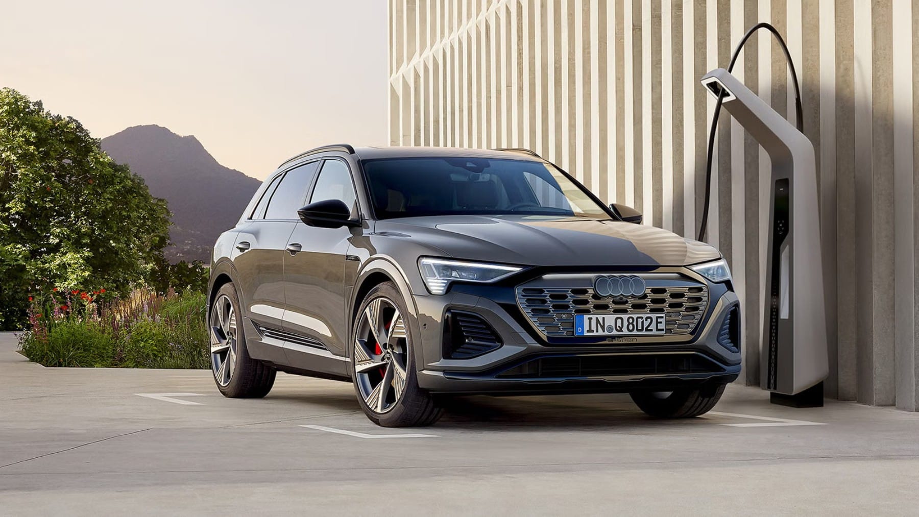 Audi tiene un nuevo problema con sus eléctricos: 100.000 e-tron y Q8 e-tron a revisión por un fallo que puede dejarte sin frenos