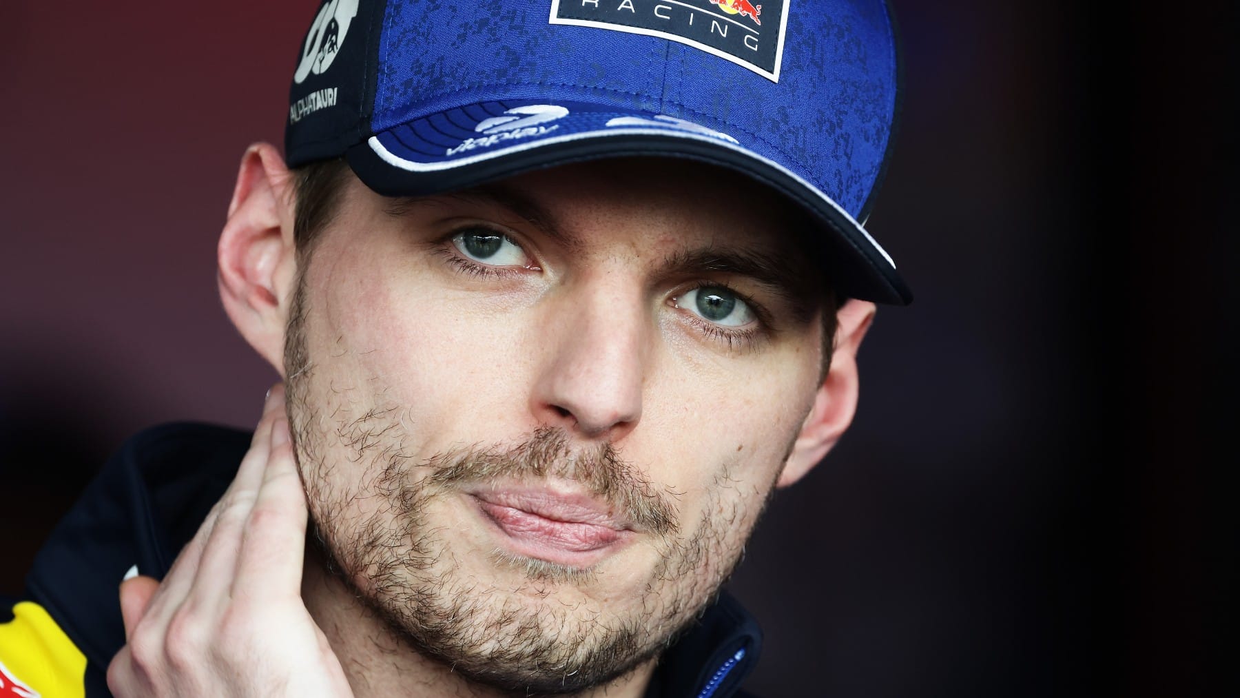 Red Bull quiere atar a Verstappen con Lambiase y 400 fichajes