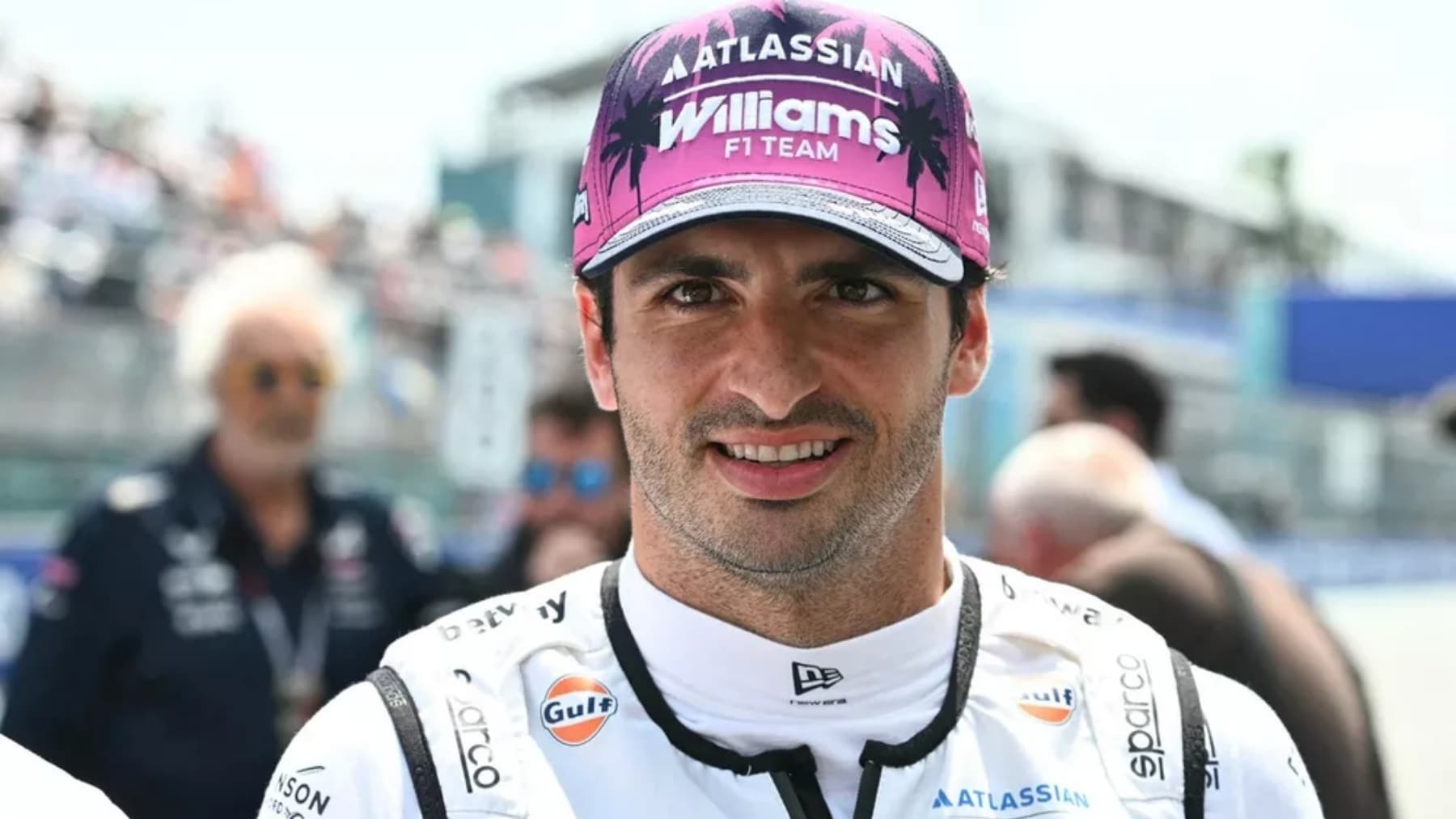 Sainz se hace gigante en el caos de Miami: «Por fin tenemos el coche que debimos tener en la carrera uno»