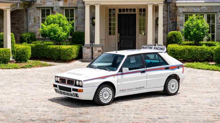 310 unidades, librea Martini y subastas que ya superan los 325.000 €: el compacto italiano de los 90 con el que Fernando Alonso planta cara a sus Ferrari y Pagani en Mónaco