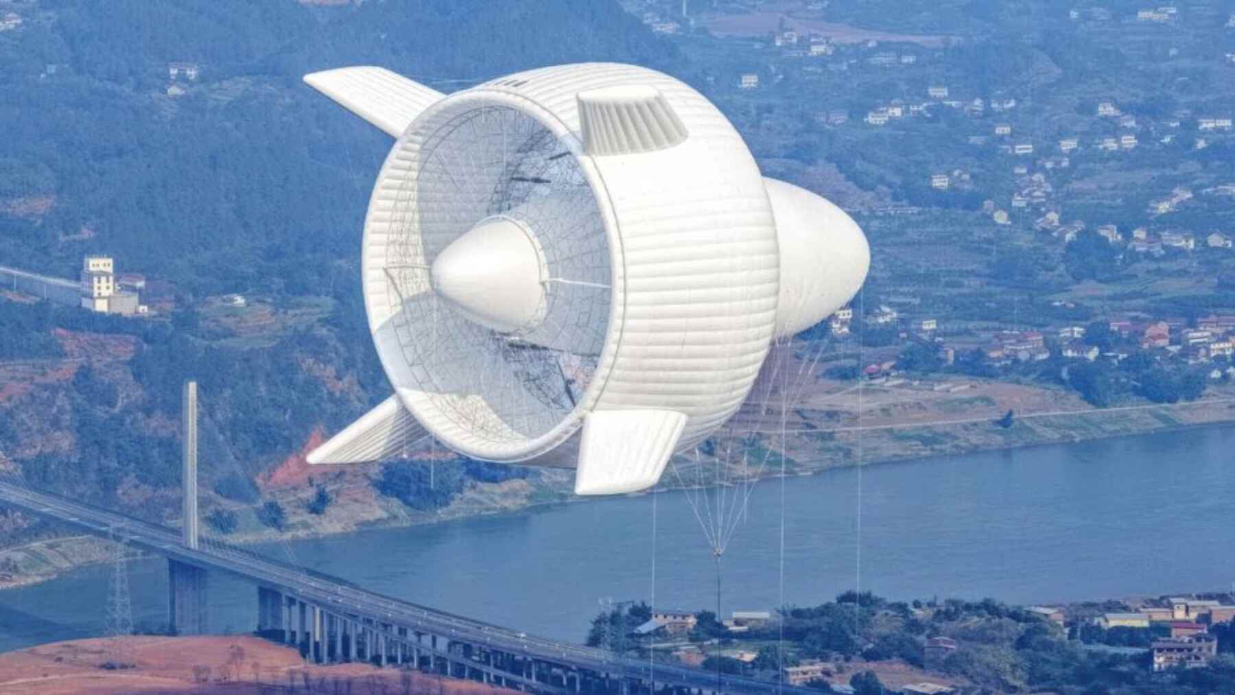 60 metros de largo, 40 de ancho, 2.000 metros de altura y 1 megavatio de potencia: el dirigible chino que acaba de cambiar lo que entendíamos por aerogenerador