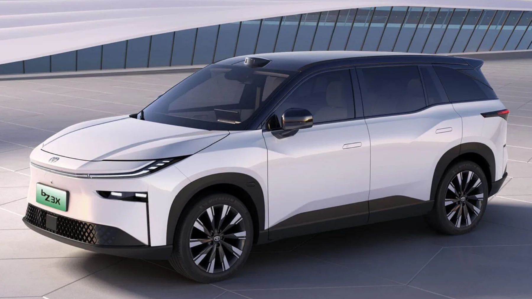 80.000 personas ya lo han comprado en un año: el Toyota eléctrico que se fabrica con un socio chino, arranca en unos 13.000 € y lleva siete meses arrasando