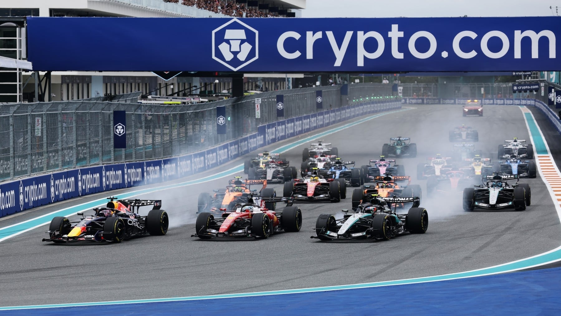 Golpe sobre la mesa de Antonelli; Sainz puntúa y Alonso, 15º
