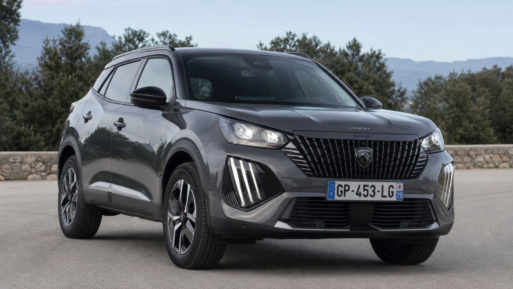 El motor que llenó los talleres de correas reventadas ya tiene relevo con cadena, y el primer SUV español en estrenarlo toca su precio más bajo en años: 101 caballos, fabricado en Vigo y a 17.550 euros financiando