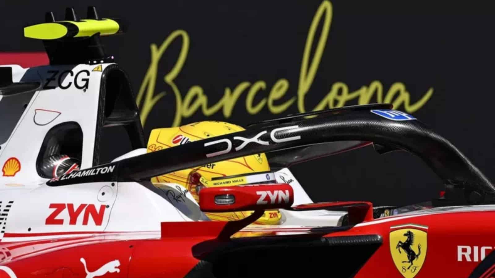 Hamilton se estrena con ayuda de Alonso, retirado en la vuelta 40